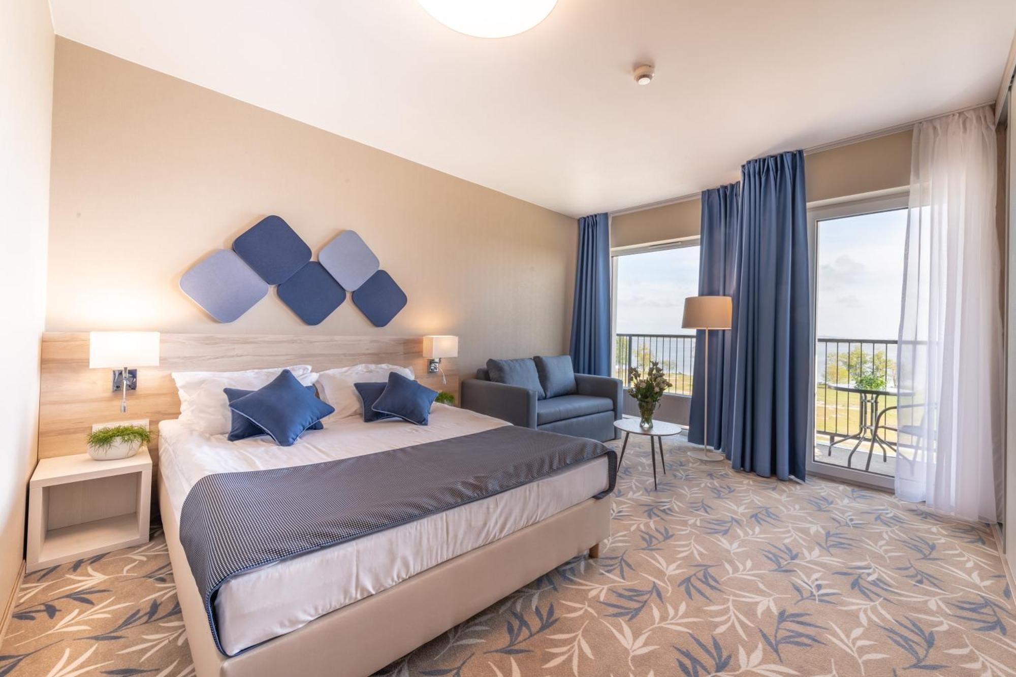 Aparthotel Blue Marine Mielno à Mielno  Extérieur photo